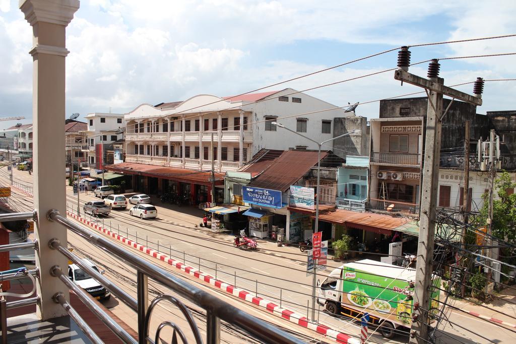 Alisa Guesthouse Pakse Exterior photo