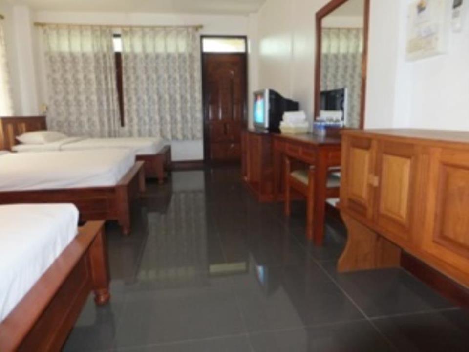 Alisa Guesthouse Pakse Exterior photo