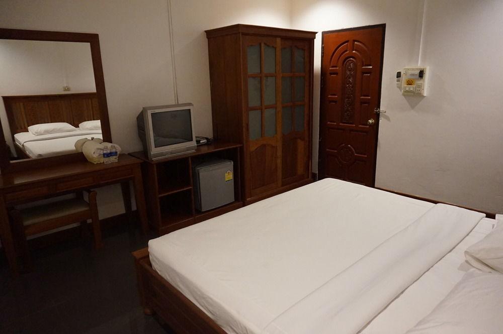 Alisa Guesthouse Pakse Exterior photo
