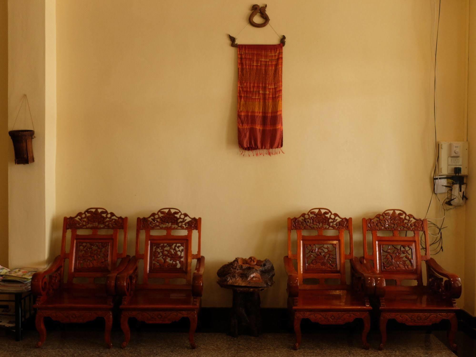 Alisa Guesthouse Pakse Exterior photo
